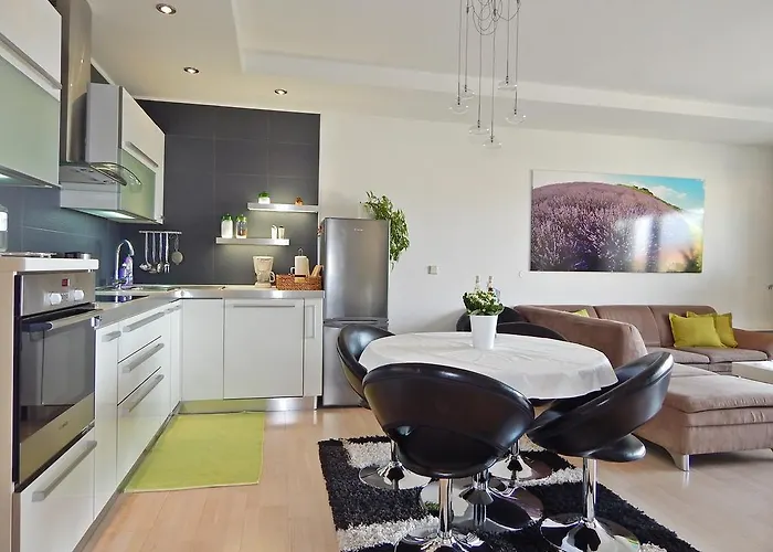 Lavander Omis Daire *