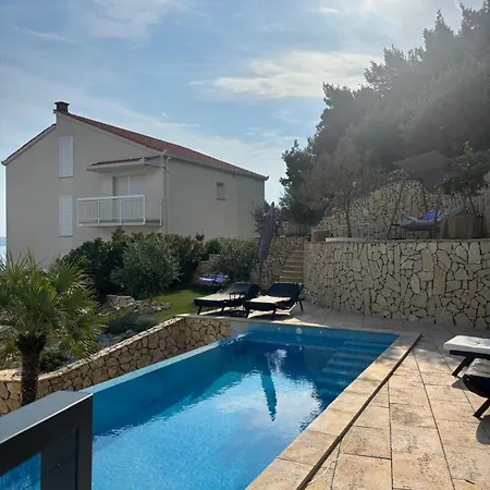 Lavander Omis Apartamento