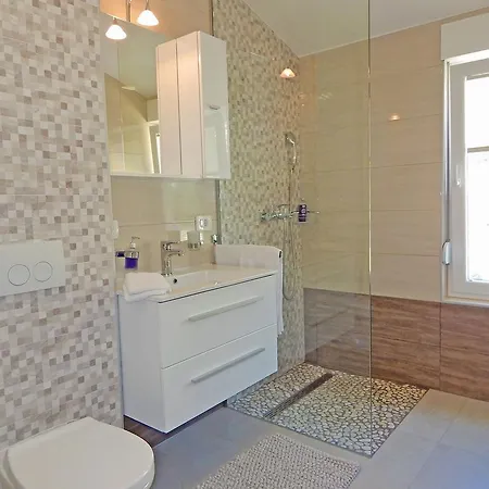 Apartamento Lavander Omis