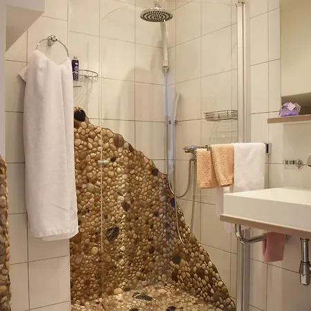 Lavander Omis Duće