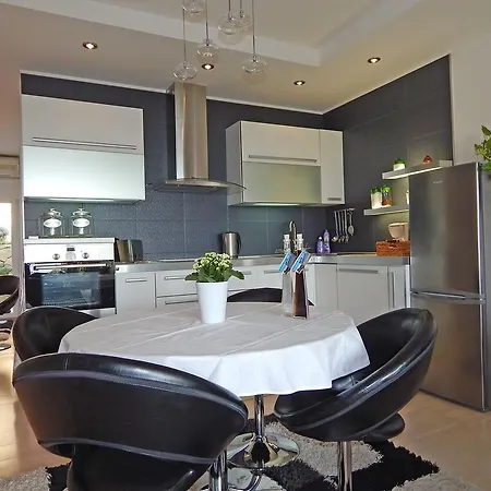 Lavander Omis Apartment Duce