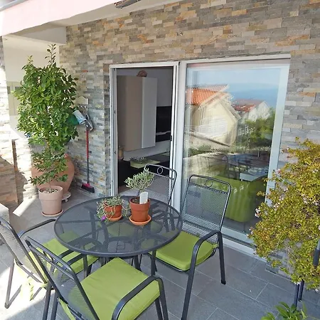 Lavander Omis Apartment Duce