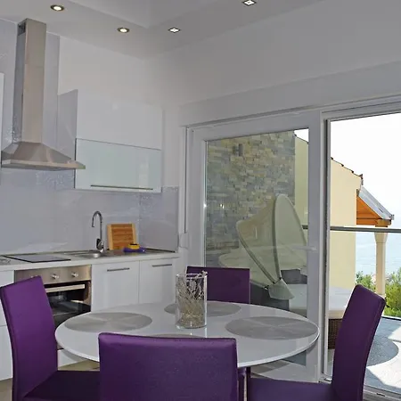 Apartment Lavander Omis *